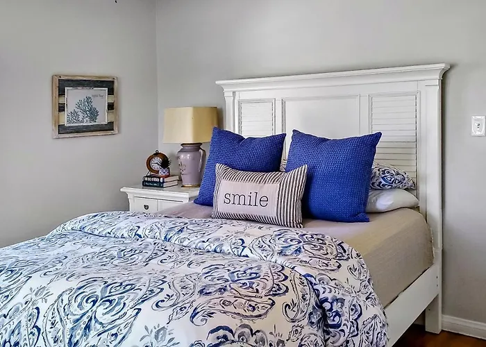 Private, Spacious Apartment With Sunny Patio