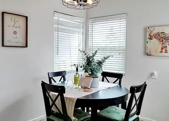 Private, Spacious Apartment With Sunny Patio