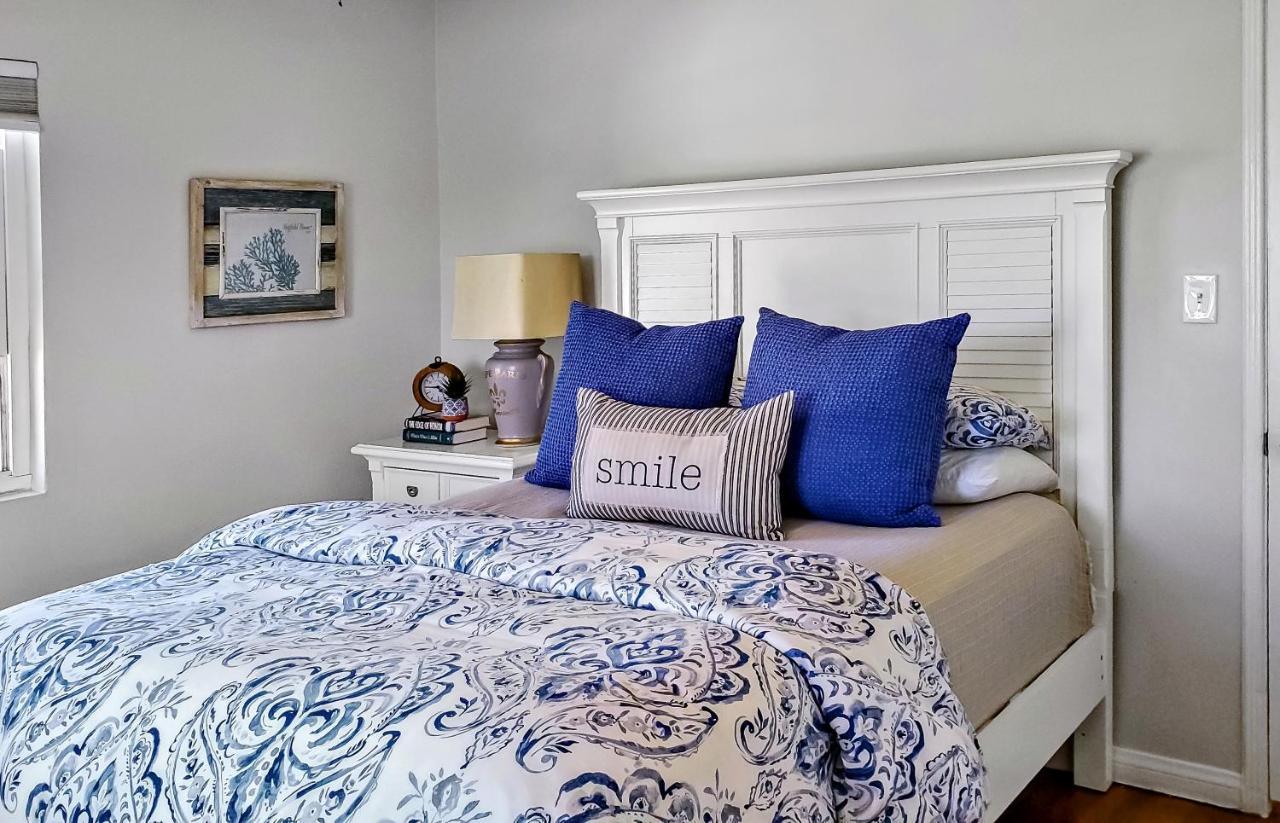 Private, Spacious Apartment With Sunny Patio Apartment *