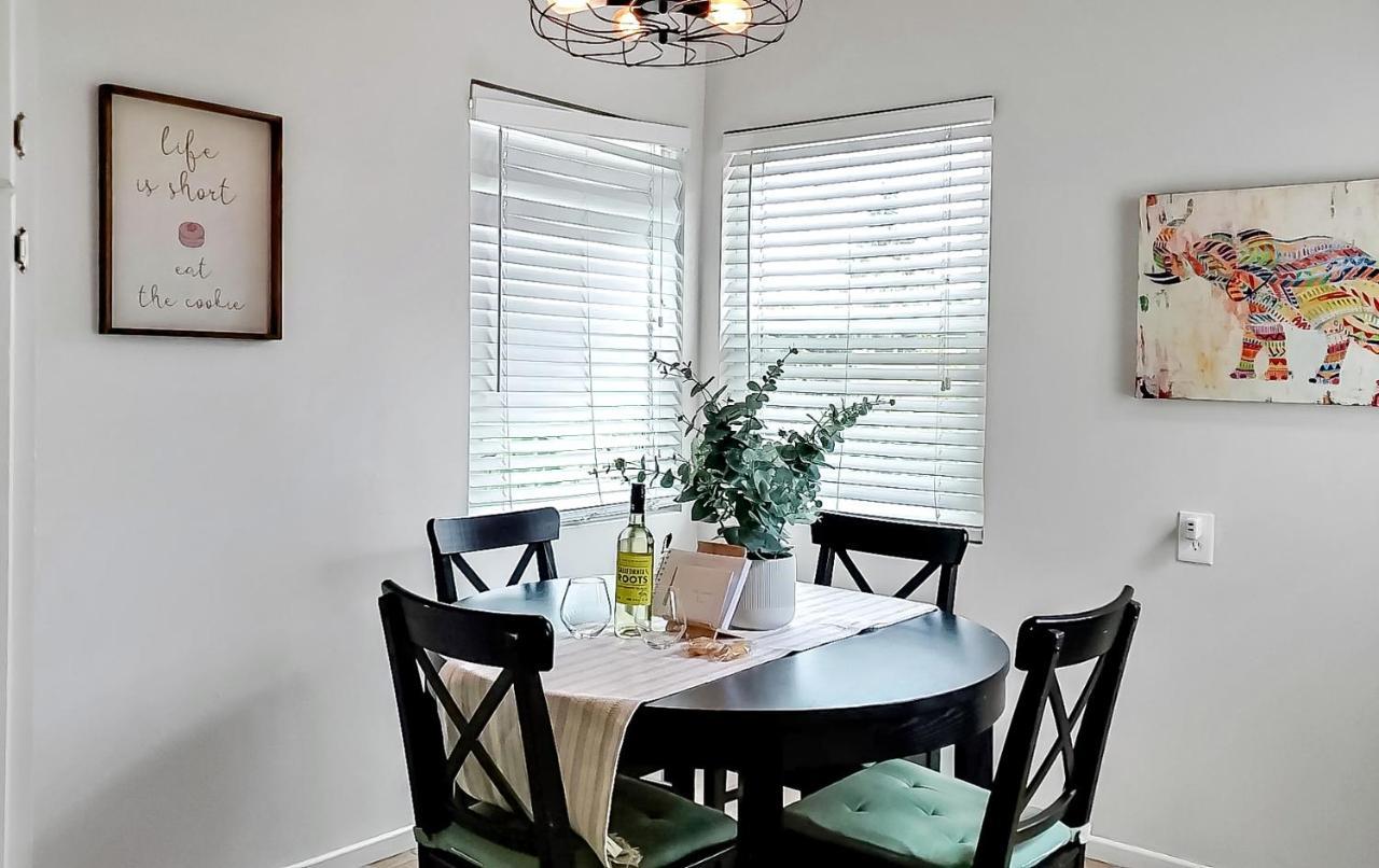 Private, Spacious Apartment With Sunny Patio Los Angeles